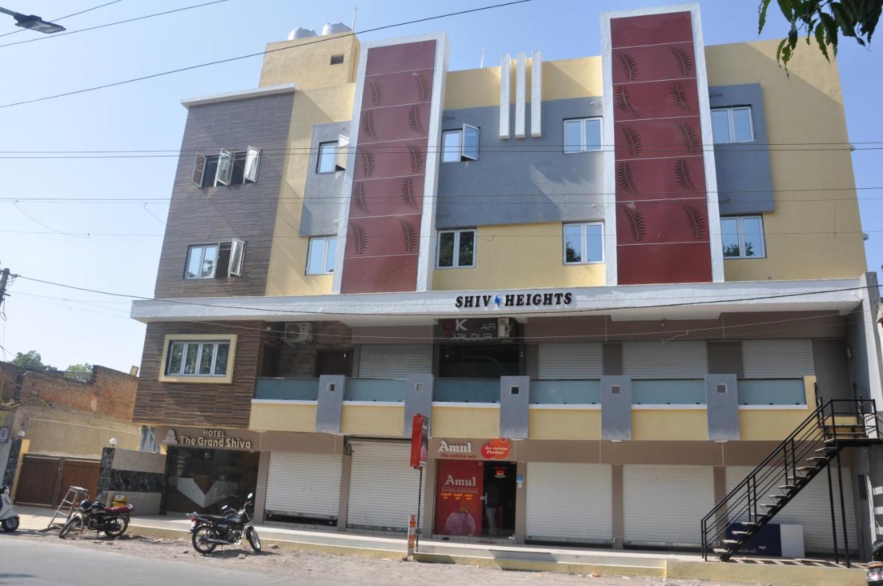 Hotel The Grand Shiva Gondal エクステリア 写真