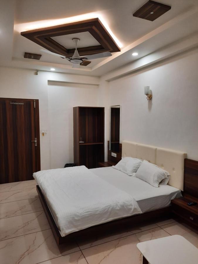 Hotel The Grand Shiva Gondal エクステリア 写真