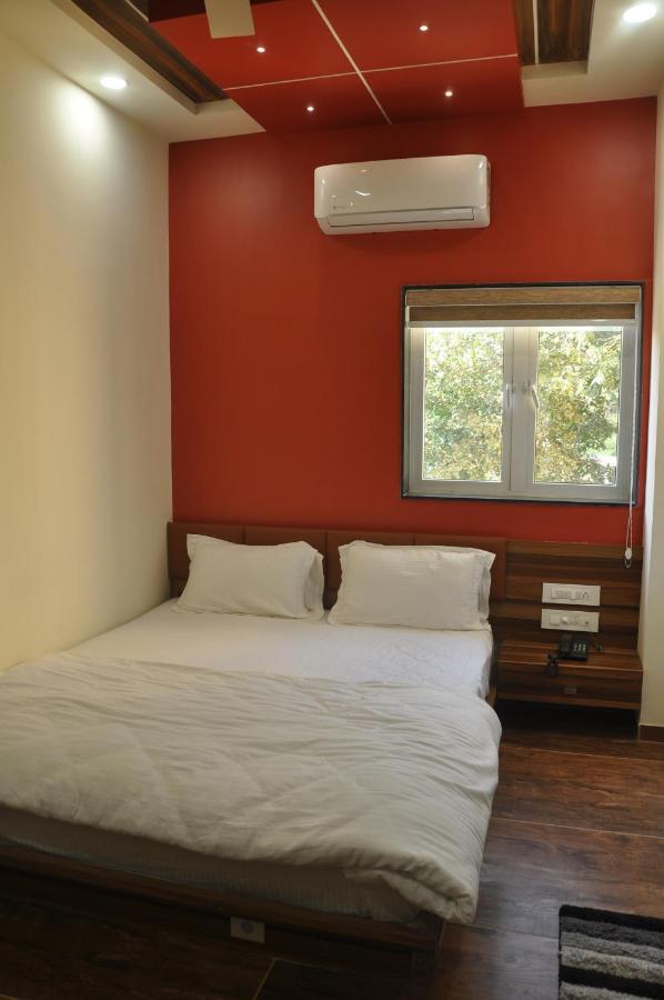 Hotel The Grand Shiva Gondal エクステリア 写真